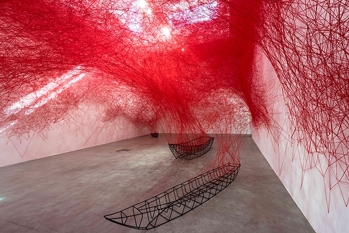 thread-labyrinth-uncertain-journey-blain-southern-chiharu-shiota-2