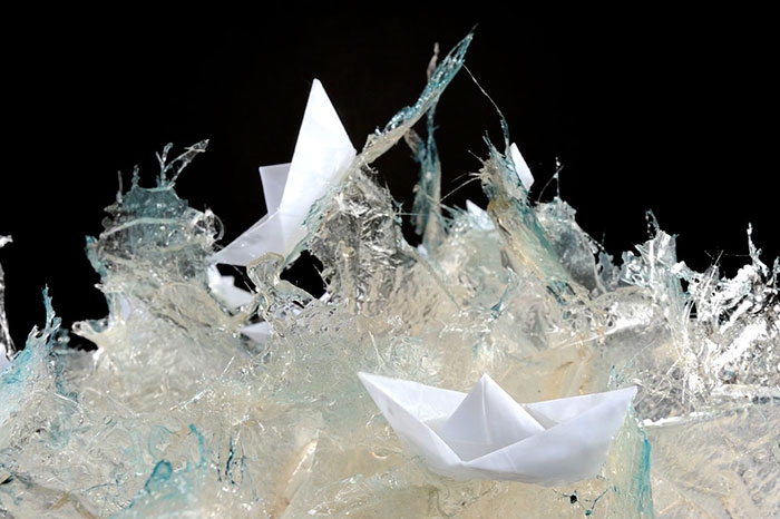 exploding-books-resin-glass-frozen-liquid-sculpture-liquidity-annalu-boerettos-5