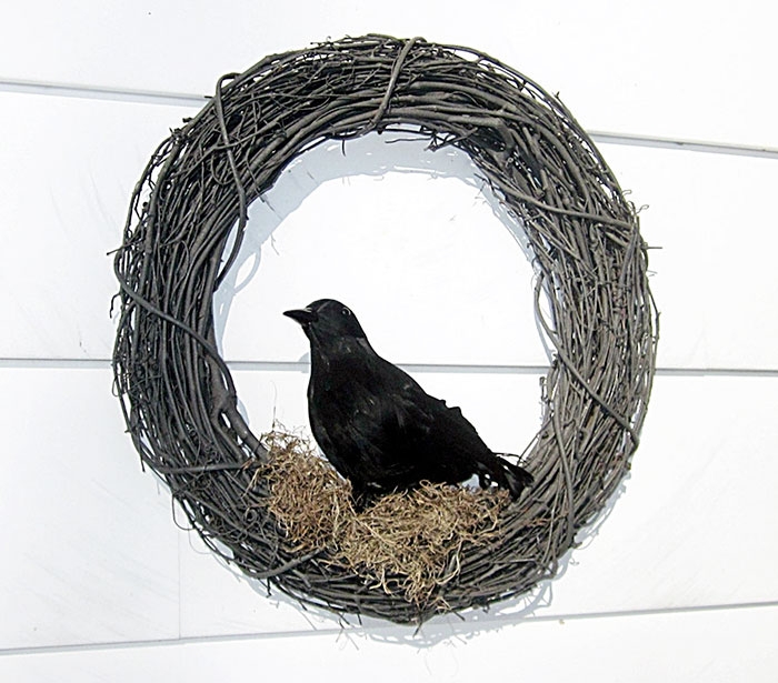 creepy-halloween-wreaths-3