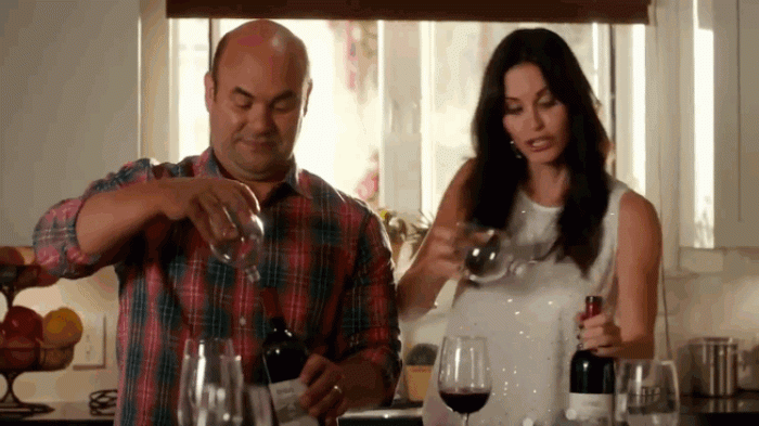 wine-bottle-glass-cork-guzzle-buddy-3