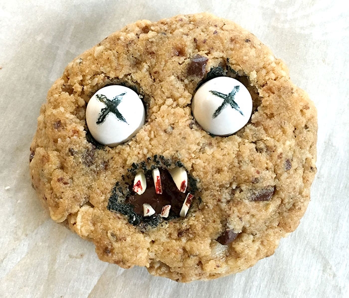 scary-cookies-halloween-jennifer-wold-4