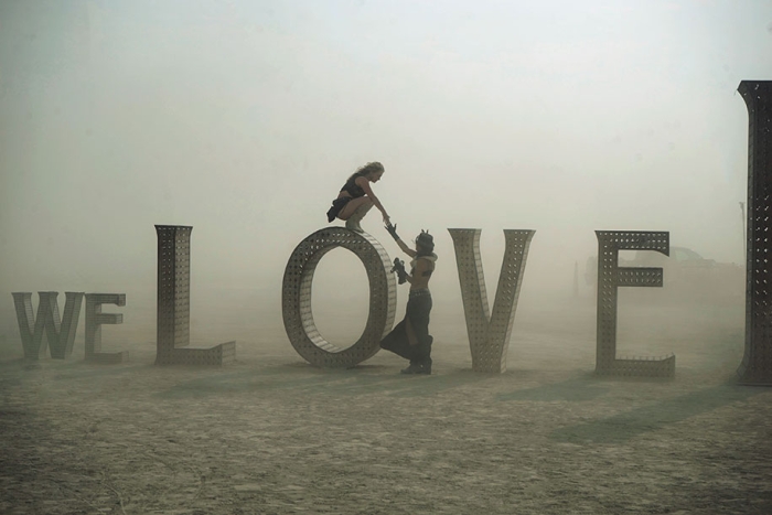 burning-man-festival-photos-victor-habchy-1