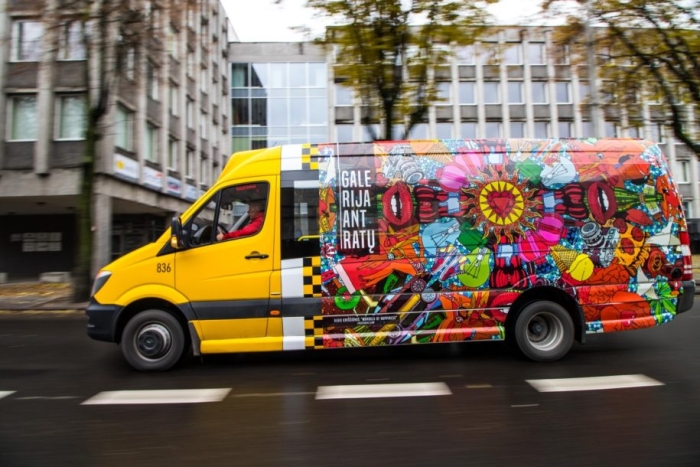 Gallery on wheels