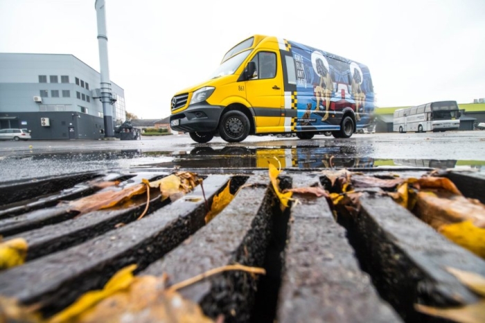 Gallery on wheels