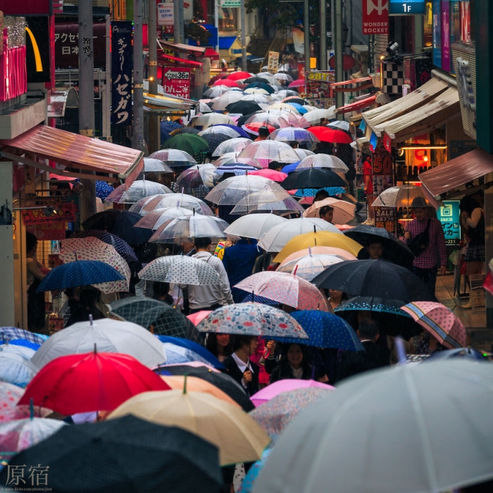 unique-japan-street-photography-20