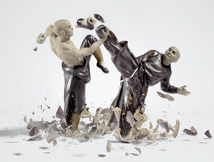 shattered-porcelain-dolls-fight-martin-klimas-12