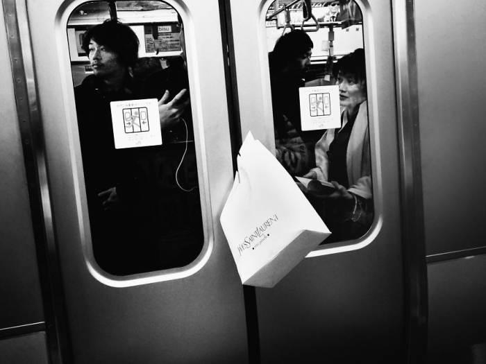 unique-japan-street-photography-14
