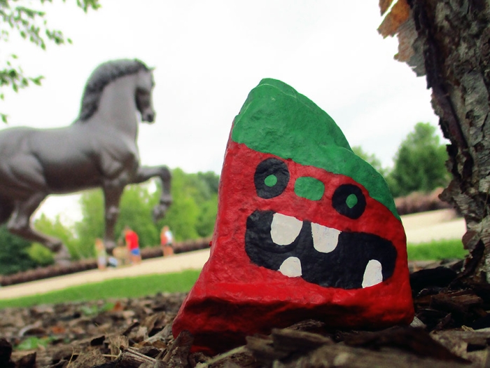 kid-paints-1000-painted-rocks-aaron-zenz-10