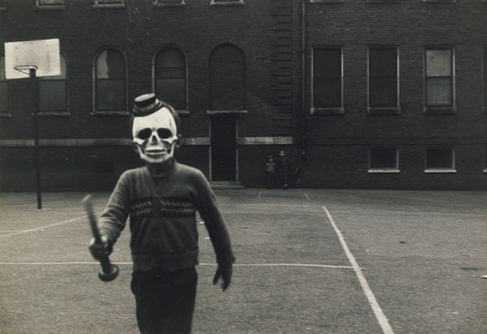 scary-vintage-halloween-costumes-creepy-7