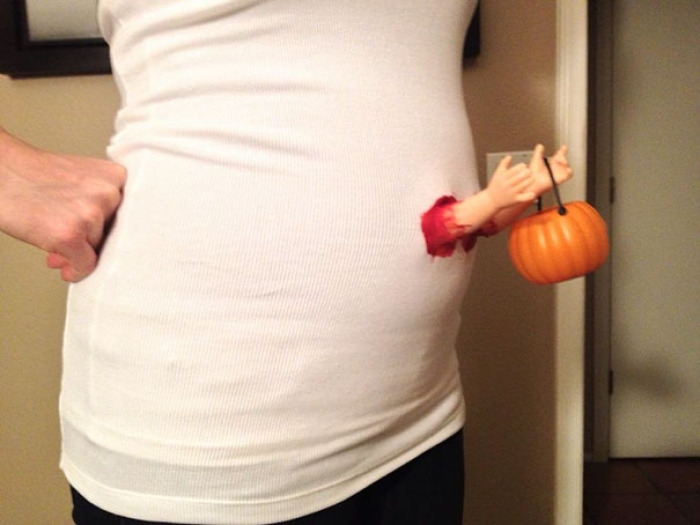 pregnancy-halloween-costume-ideas-15