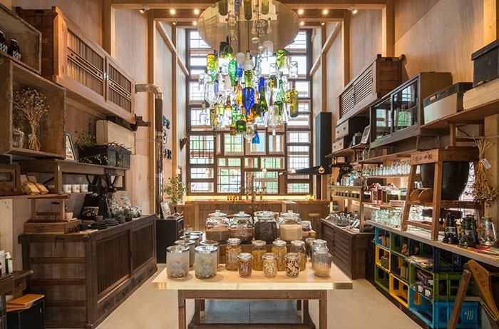 zero-waste-recycled-kamikatz-public-house-japan-9