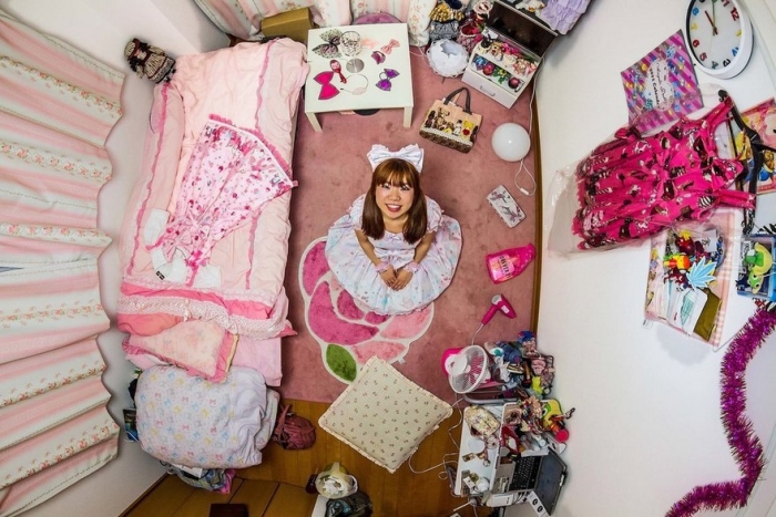 bedrooms-around-world-my-room-project-john-thackwray-4