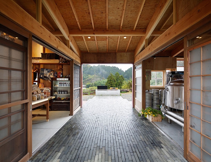 zero-waste-recycled-kamikatz-public-house-japan-6