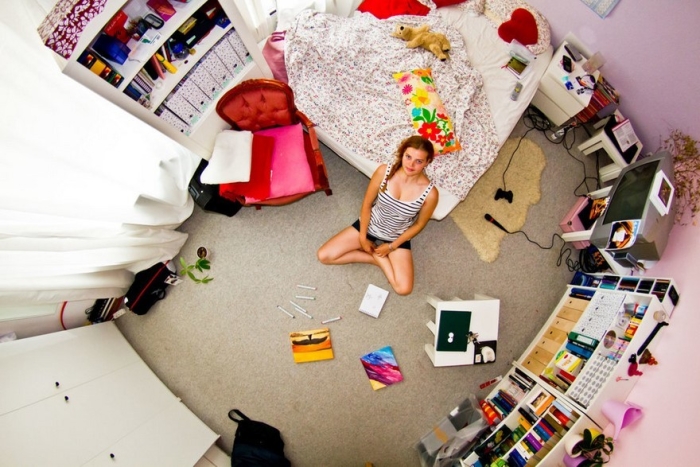 bedrooms-around-world-my-room-project-john-thackwray-12