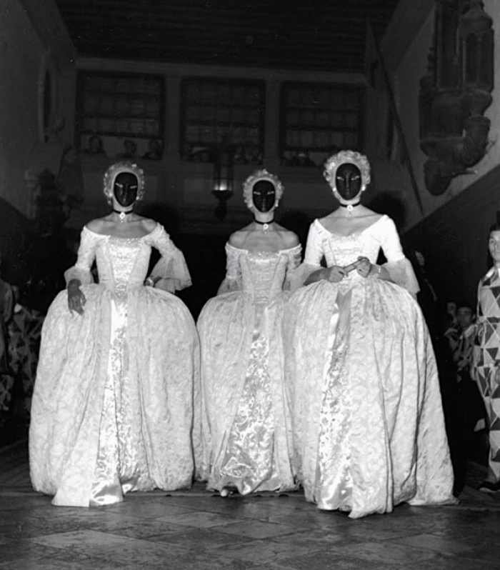 scary-vintage-halloween-costumes-creepy-2