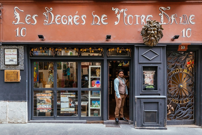 storefronts-paris-re-tale-pixartprinting-sebastian-erras-24