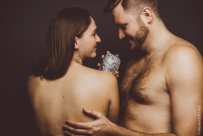 couple-pregnancy-fake-baby-dog-marlboroprincess-3