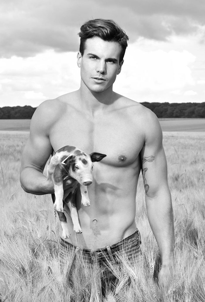 2017-french-farmers-calendar-fred-goudon-2