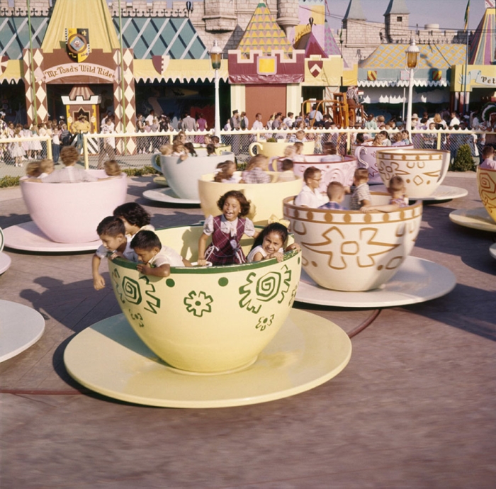 disneyland-opening-day-1955-5