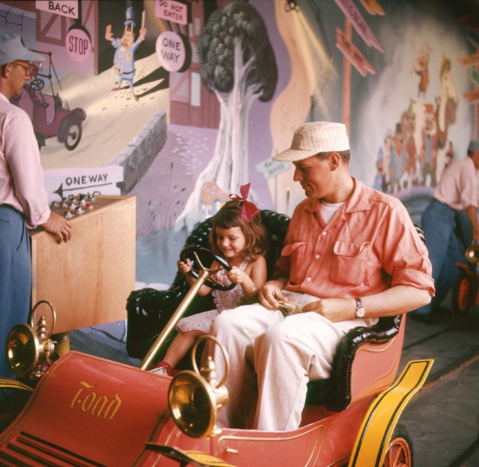 disneyland-opening-day-1955-2