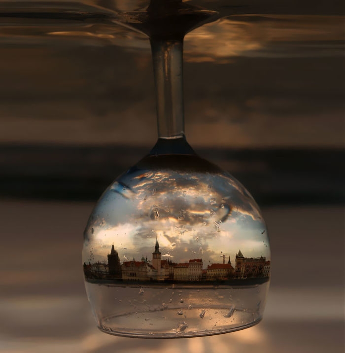 perspective-reflections-optical-illusions-9