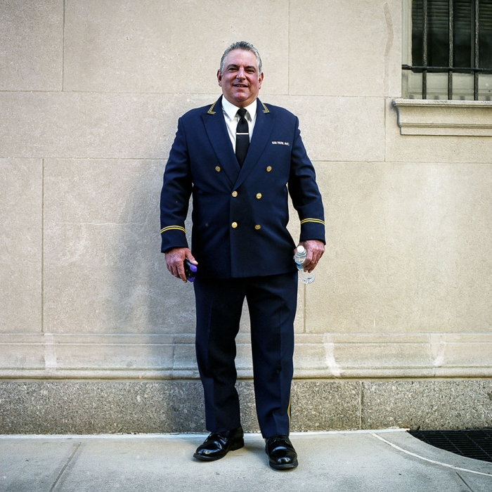 new-york-city-doormen-sam-golanski-7