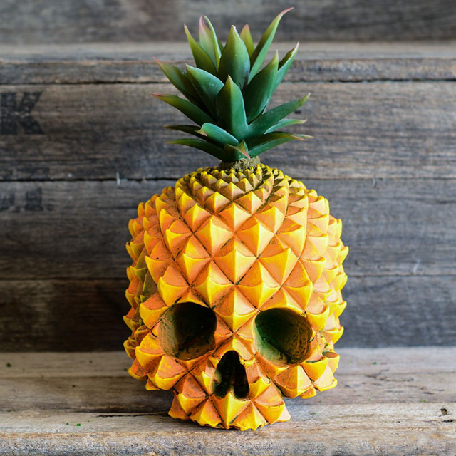 This Custom Human Skull Art Is The Perfect Mix Between Creepy And Awesome