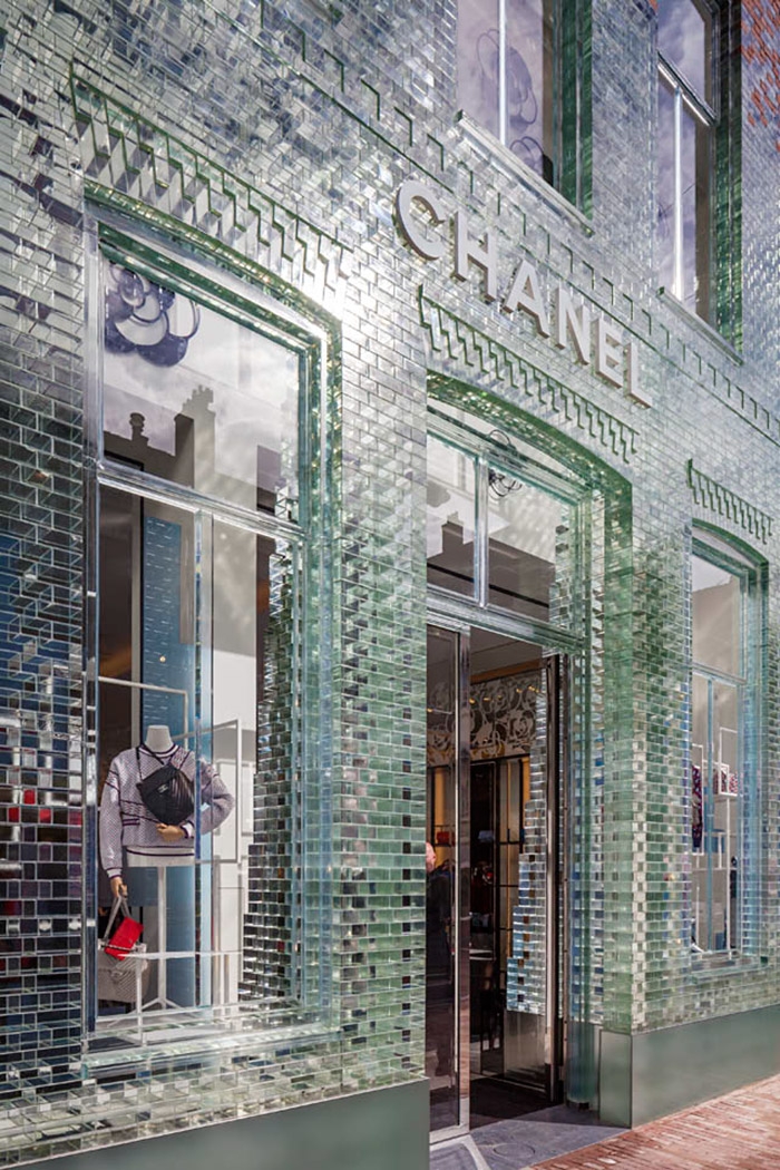 crystal-houses-chanel-store-mvrdv-glass-facade-amsterdam-10