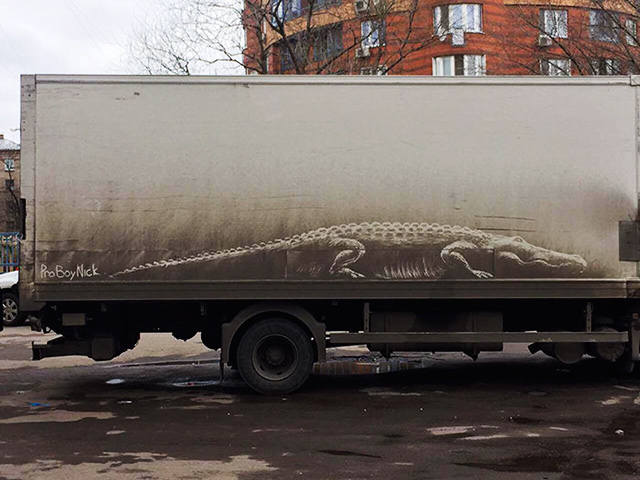 Dirty Car Owners Find Their Cars "Vandalized" With Amazing Drawings