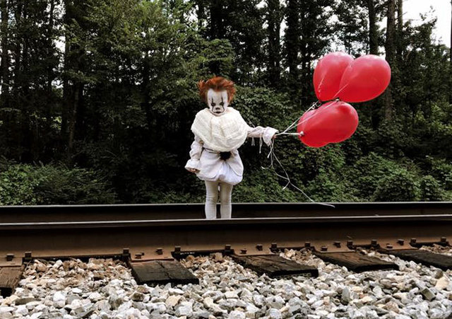17-Year-Old Turned His Baby Brother Into The Clown From "It" For The Creepiest Photoshoot